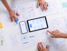 L’interface utilisateur représente souvent le premier point de contact avec une marque. Par conséquent, elle joue un rôle stratégique.