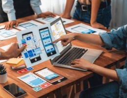 Optimiser le SEO commence par une compréhension solide des moteurs de recherche. En effet, Google analyse la structure des sites.