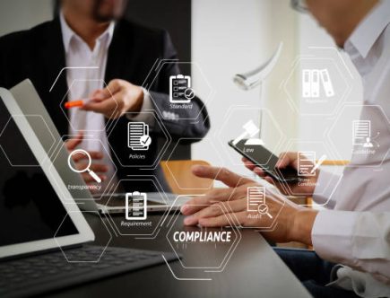 Lancer un e-commerce sans publicité peut sembler économique. Cependant, cela limite fortement la visibilité. En effet,