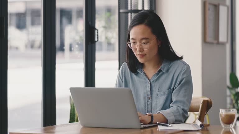 L’automatisation devient incontournable dans le monde du freelance et du business moderne. En effet, elle permet de réduire