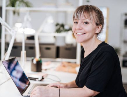 Un freelance vit souvent une frontière floue entre vie professionnelle et vie personnelle. En effet, les projets exigent